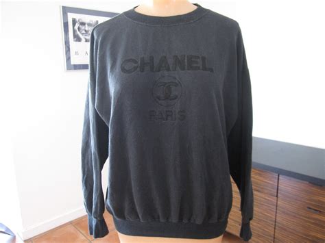 black chanel sweatshirt